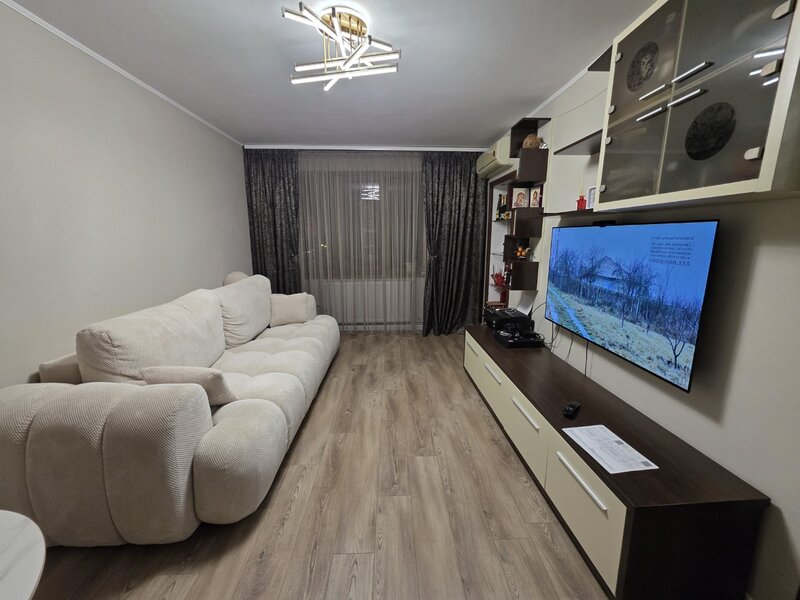 Trapezului, metrou 1 Decembrie 1918, renovat complet, geam baie, centrala